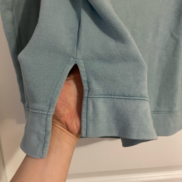 Blue sweatshirt - Picture 2 of 4